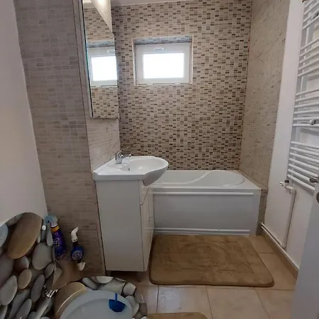 Apartament Mri *